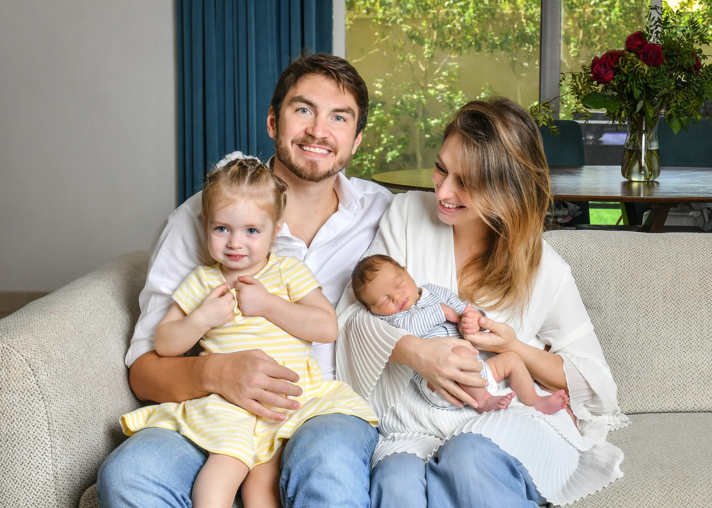 Client — maternity, soft light